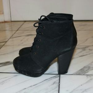 Lace Up Black Boot Heels!